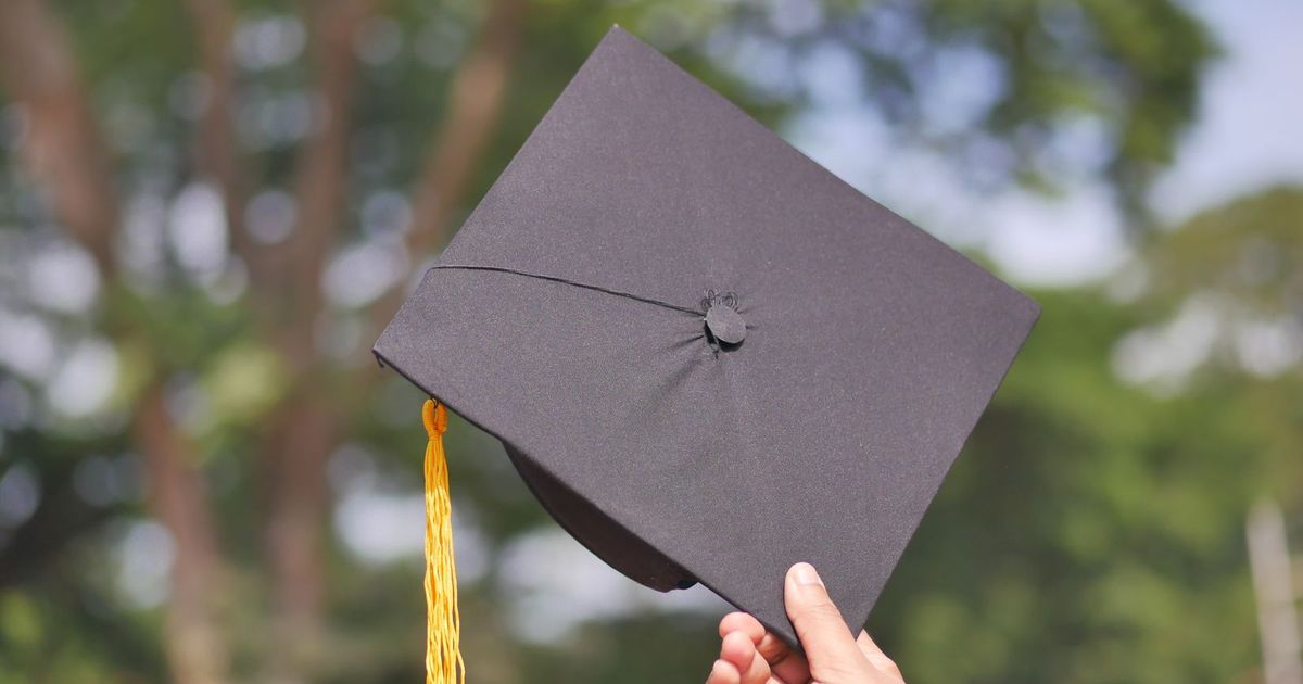 Mezuniyet kepi: akademik çeviri, diploma ve transkript